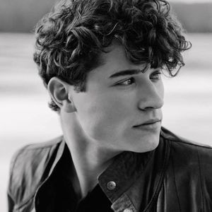 Meet your Posher, Christian